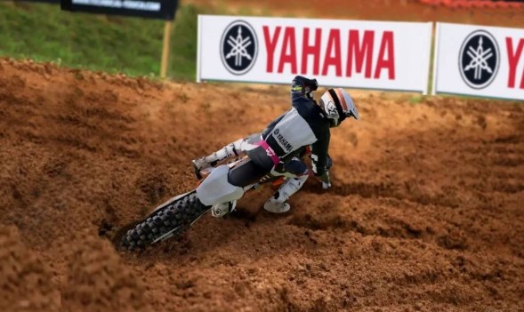 ��Ħ�г����ֻ���Ϸ�ϼ�