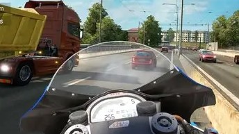 ��һ�˳ƿ�Ħ�г�����Ϸ�ϼ�