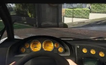 ��һ�˳Ƽ�ʻ�ֻ���Ϸ�̵�